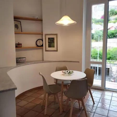 Tra Mare E Castello Apartment *