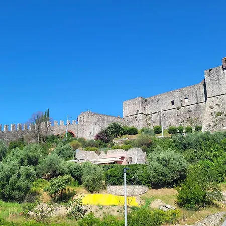 Tra Mare E Castello La Spezia